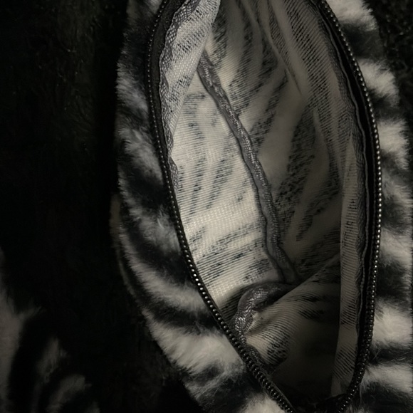 Mini Zebra Bag - Picture 3 of 3